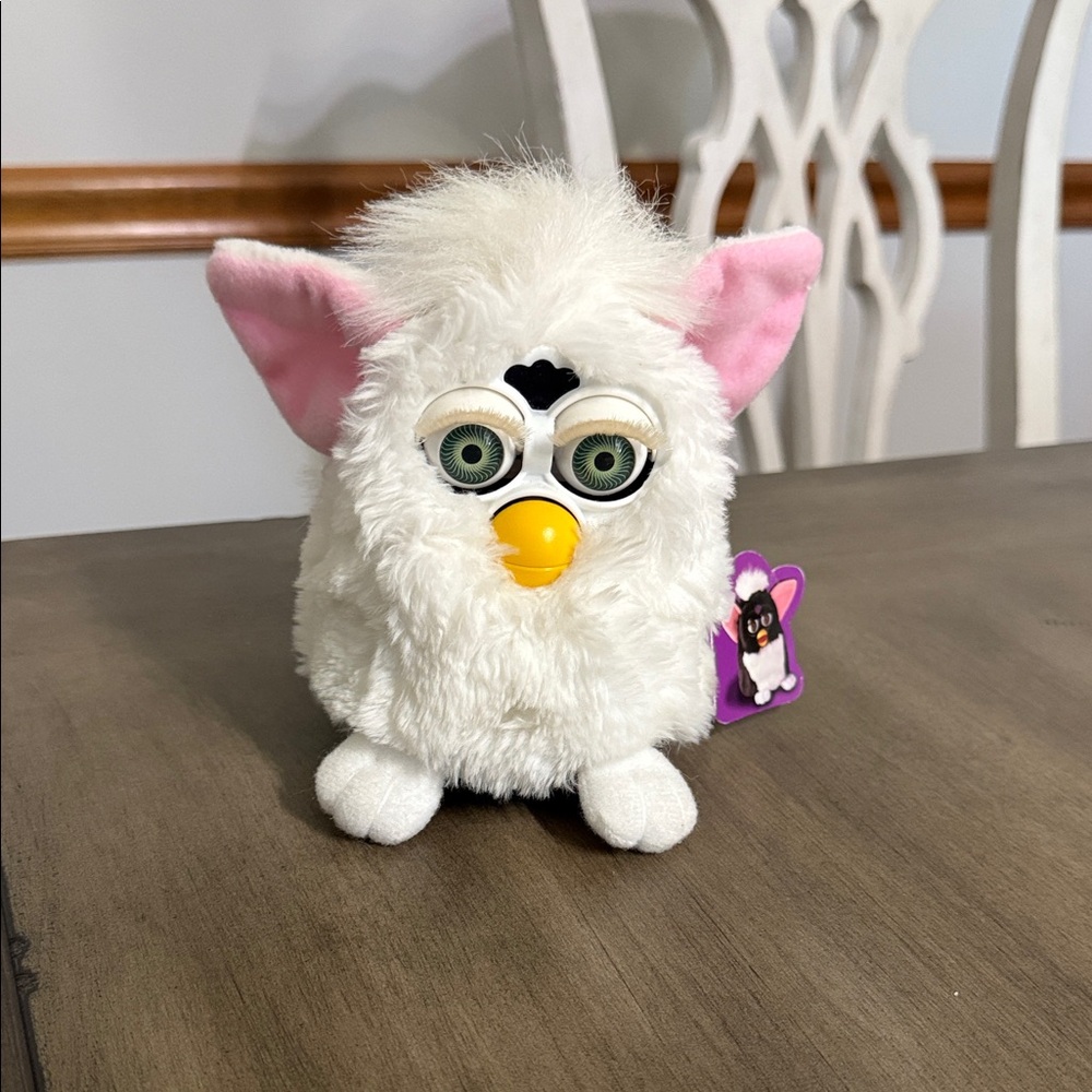 Furby Model 70-800 by Tiger Electronics